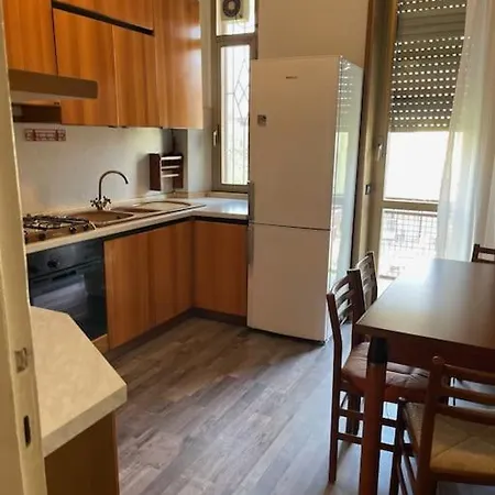Spacious And Bright Close To Fiera And San Siro Milan