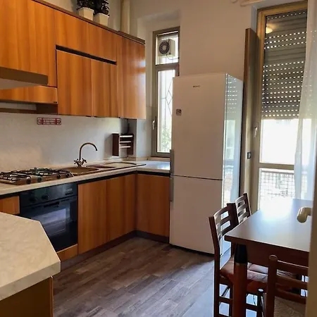 Spacious And Bright Close To Fiera And San Siro