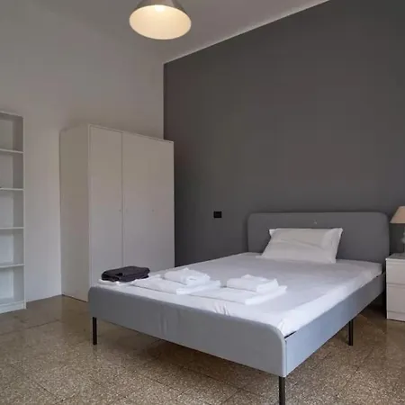 Apartment Spacious And Bright Close To Fiera And San Siro *